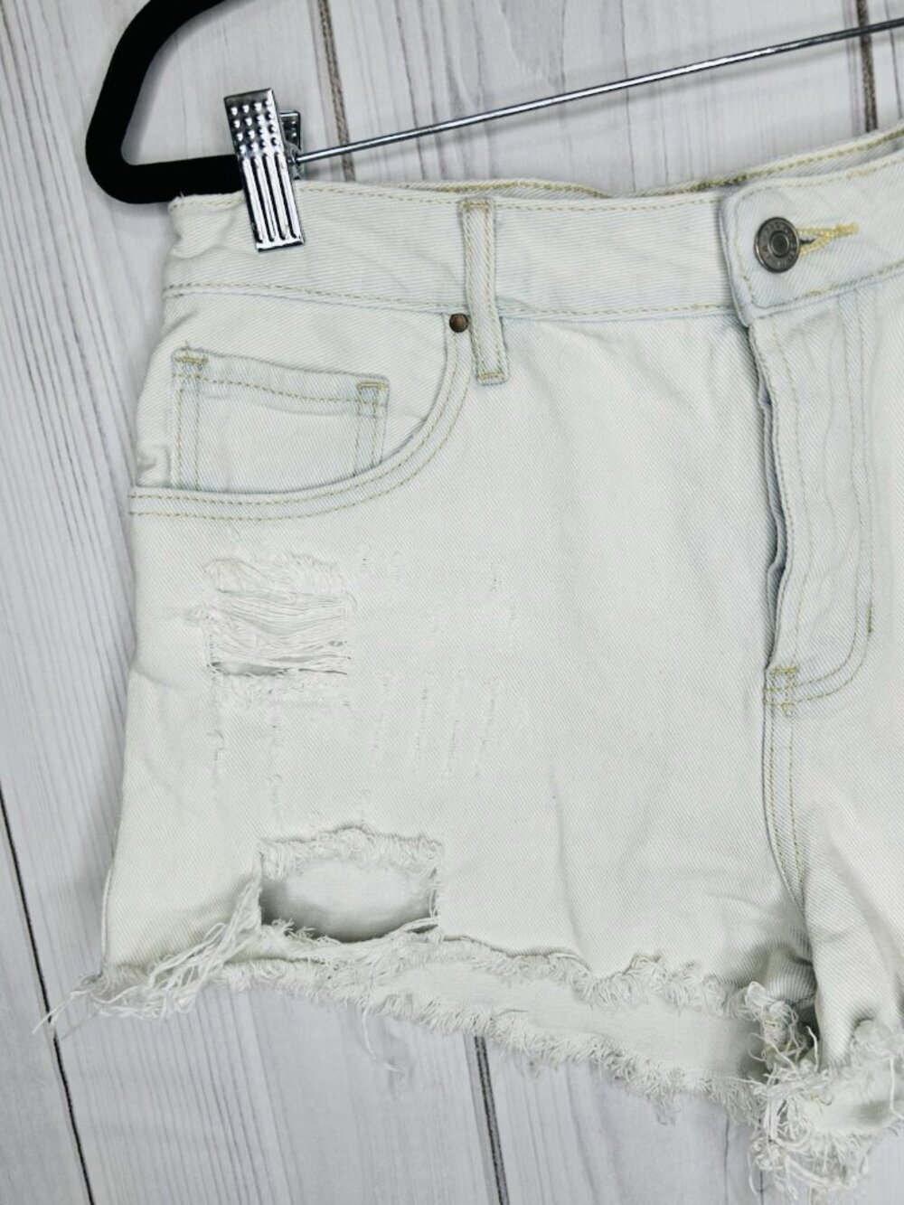 Pacsun Light Wash Jean Shorts Sz 28 Mid Rise Blue Distressed Button Fly Raw Hem - Picture 2 of 7